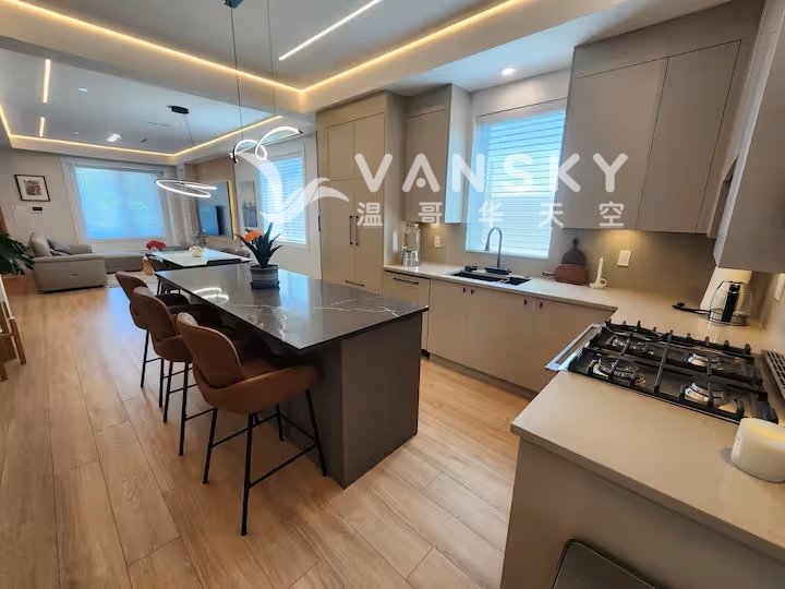 250721101404_kitchen 2.jpg